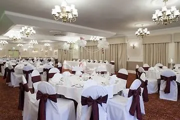 *** מלון Tong  Holiday Inn בריטניה